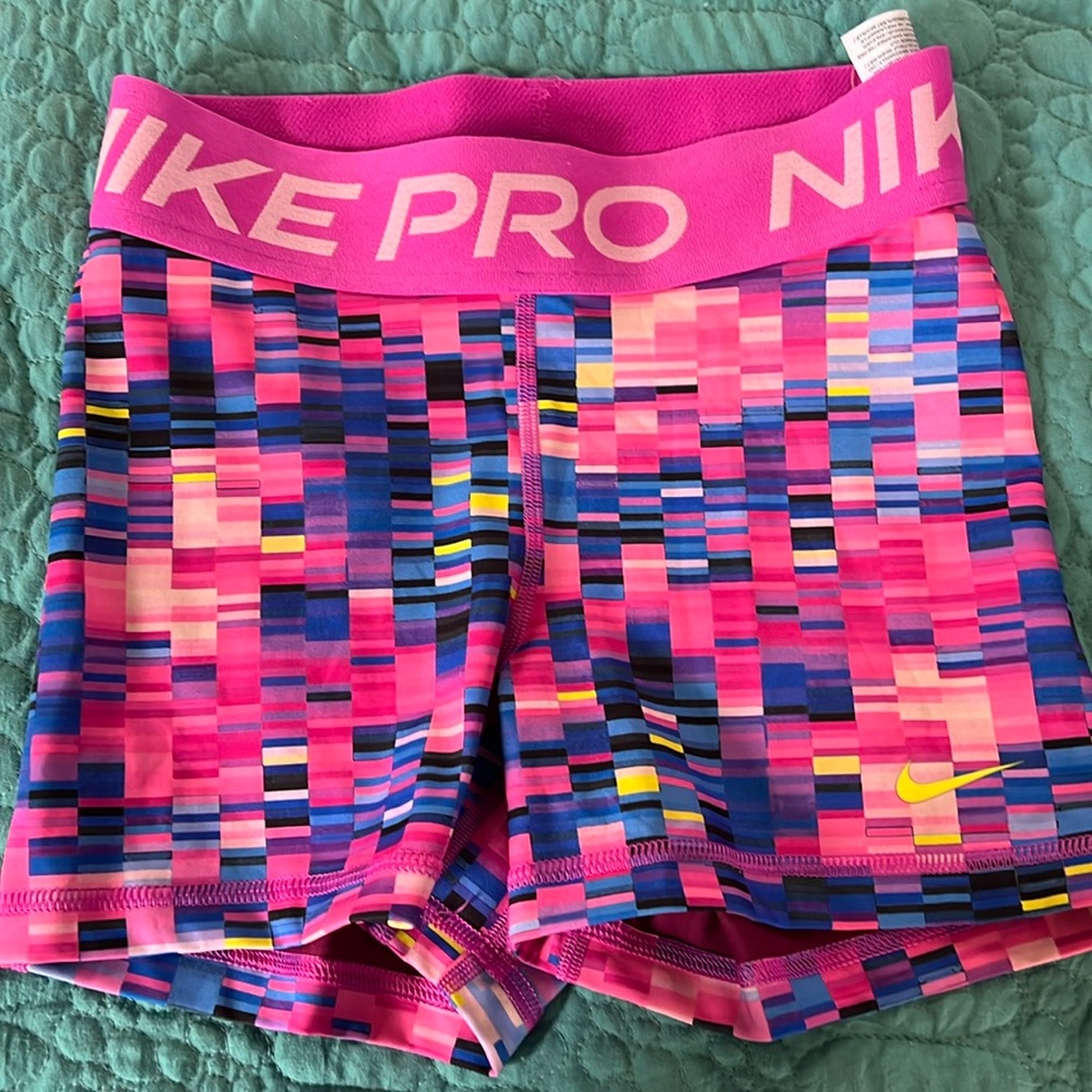 Nike pro size XS